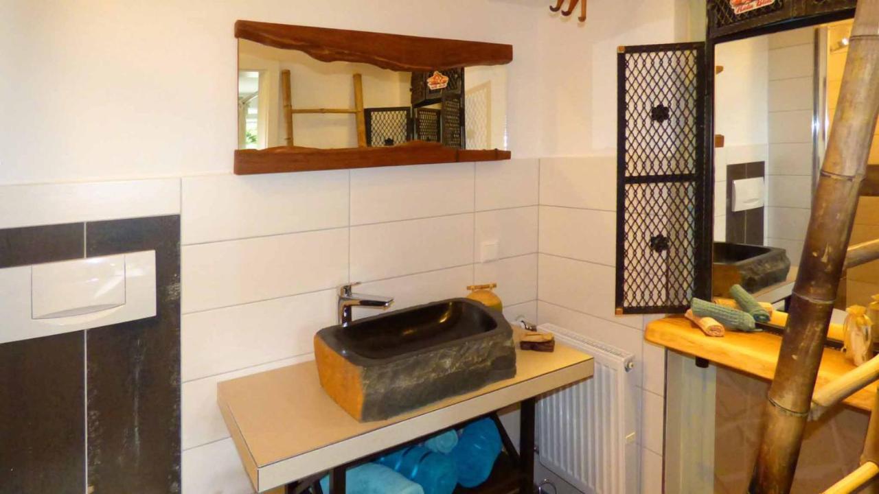 Haus Der 5 Kontinente Apartman Böbrach Kültér fotó